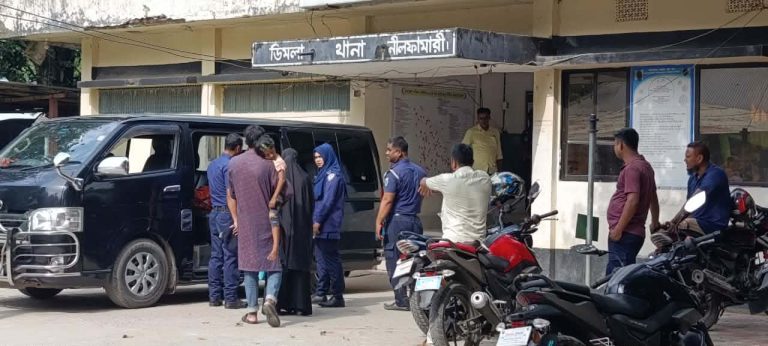 ডিমলায় নবম শ্রেণীর ছাত্রীকে ভুট্টাক্ষেতে ৫ ঘন্টা আটক রেখে গণধর্ষণের ঘটনায় এলাকায় চাঞ্চল্য 