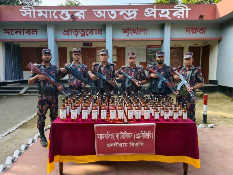 ঝিনাইগাতী সীমান্তে ১ লাখ ২৬ হাজার টাকার ভারতীয় মদ জব্দ